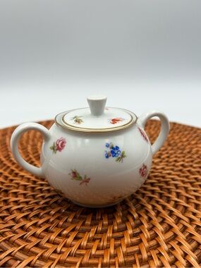 VTG Arzberg Germany Small Porcelain Handled Sugar Bowl w. Lid Floral Design Gold